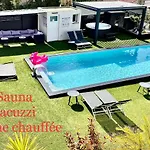 Hotel Eden Cassis - Centre-Ville- Piscine Chauffee, Jacuzzi Et Sauna - Parking Prive 3* Cassis