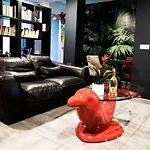 Hotel Eden Cassis - Centre-Ville- Piscine Chauffee, Jacuzzi Et Sauna - Parking Prive 3*