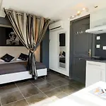 Hotel Eden Cassis - Centre-Ville- Piscine Chauffee, Jacuzzi Et Sauna - Parking Prive Hotell Cassis