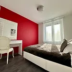 Hotell Hotel Eden Cassis - Centre-Ville- Piscine Chauffee, Jacuzzi Et Sauna - Parking Prive