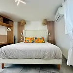 Hotel Eden Cassis - Centre-Ville- Piscine Chauffee, Jacuzzi Et Sauna - Parking Prive