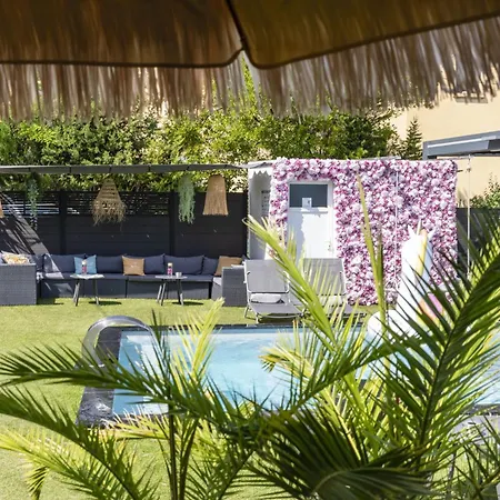 Eden - Centre-ville- Piscine Chauffee, Jacuzzi Et Sauna - Parking Prive Каси