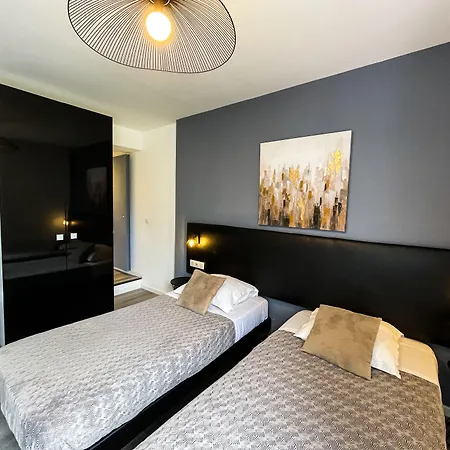 Eden - Centre-ville- Piscine Chauffee, Jacuzzi Et Sauna - Parking Prive Каси