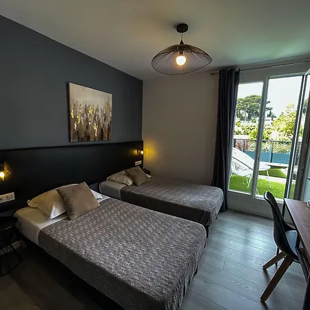 Eden - Centre-ville- Piscine Chauffee, Jacuzzi Et Sauna - Parking Prive