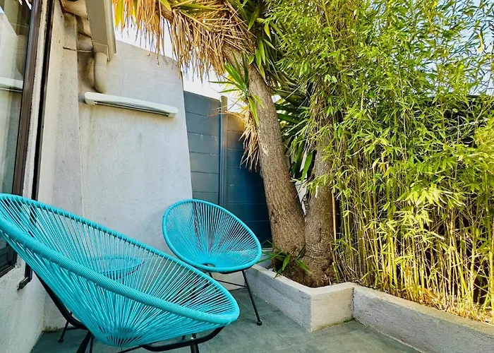 Eden - Centre-ville- Piscine Chauffee, Jacuzzi Et Sauna - Parking Prive 3* Cassis