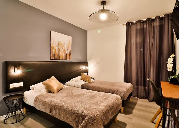 Eden - Centre-ville- Piscine Chauffee, Jacuzzi Et Sauna - Parking Prive