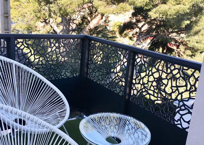 Eden - Centre-ville- Piscine Chauffee, Jacuzzi Et Sauna - Parking Prive 3* Cassis
