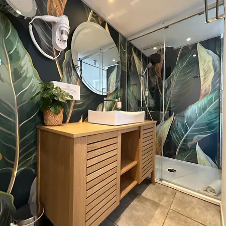 Eden - Centre-ville- Piscine Chauffee, Jacuzzi Et Sauna - Parking Prive Hotel 3*