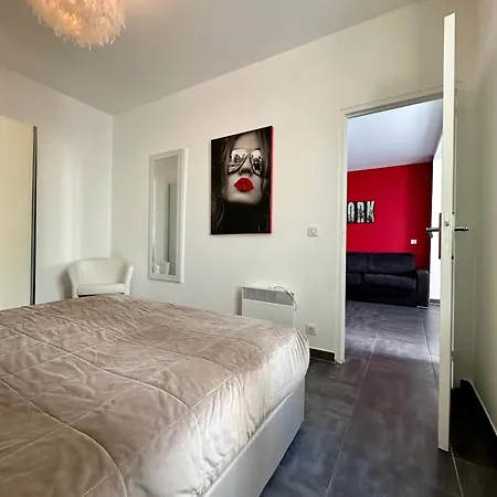Eden - Centre-ville- Piscine Chauffee, Jacuzzi Et Sauna - Parking Prive