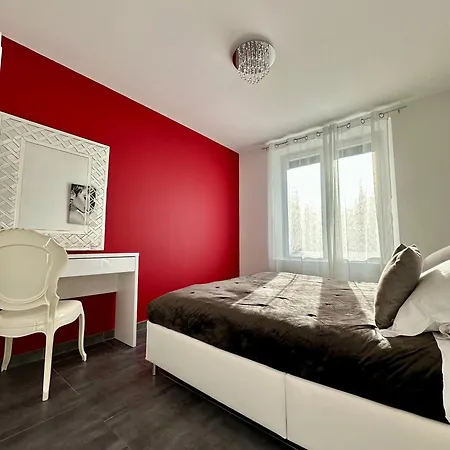 Отель Eden - Centre-ville- Piscine Chauffee, Jacuzzi Et Sauna - Parking Prive