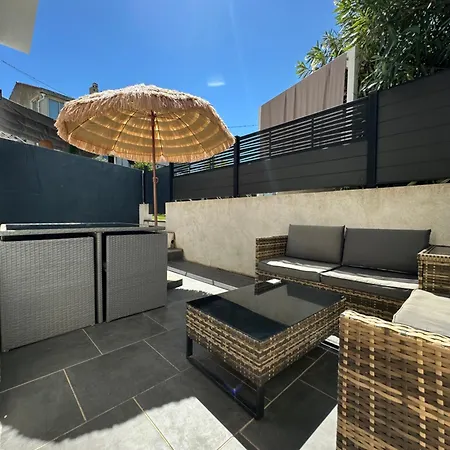 Eden - Centre-ville- Piscine Chauffee, Jacuzzi Et Sauna - Parking Prive Hotel Cassis