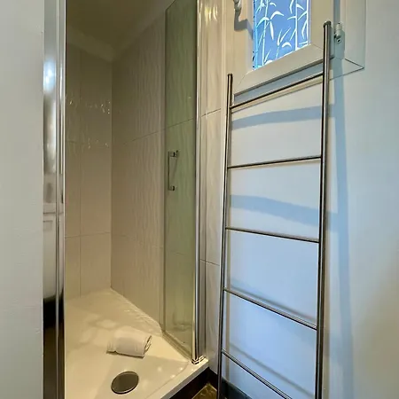 Eden - Centre-ville- Piscine Chauffee, Jacuzzi Et Sauna - Parking Prive