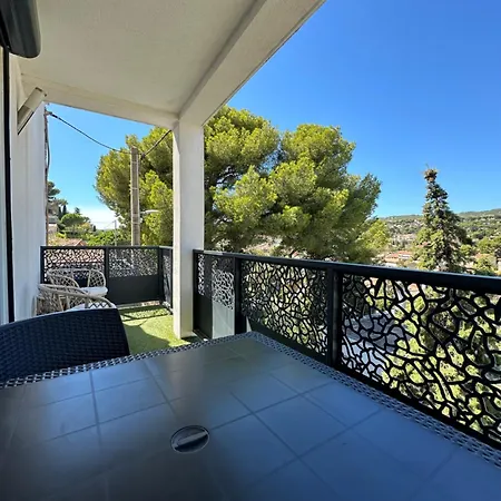 Eden - Centre-ville- Piscine Chauffee, Jacuzzi Et Sauna - Parking Prive Hotel Cassis