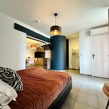 Eden - Centre-ville- Piscine Chauffée, Jacuzzi Et Sauna - Parking Privé Hotel