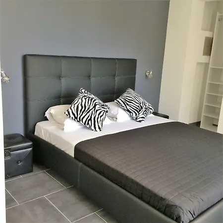 Eden - Centre-ville- Piscine Chauffee, Jacuzzi Et Sauna - Parking Prive Hotel 3*