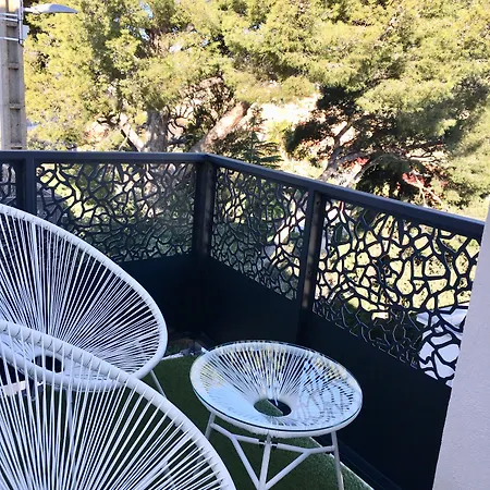 Eden - Centre-ville- Piscine Chauffee, Jacuzzi Et Sauna - Parking Prive 3* Cassis