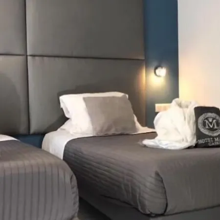 Hotel Eden - Centre-ville- Piscine Chauffee, Jacuzzi Et Sauna - Parking Prive