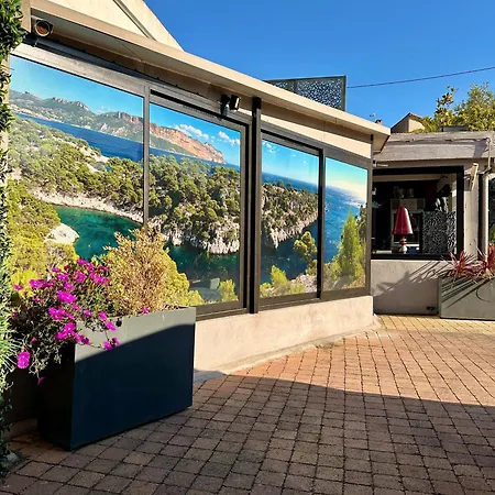 Hotell Hotel Eden Cassis - Centre-Ville- Piscine Chauffee, Jacuzzi Et Sauna - Parking Prive Cassis