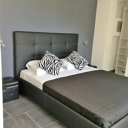 Hotel Hotel Eden Cassis - Centre-Ville- Piscine Chauffee, Jacuzzi Et Sauna - Parking Prive Cassis