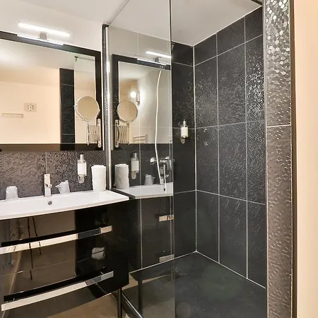 Hotel Hotel Eden Cassis - Centre-Ville- Piscine Chauffee, Jacuzzi Et Sauna - Parking Prive